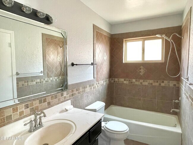 Building Photo - 11417 Rex Baxter Dr