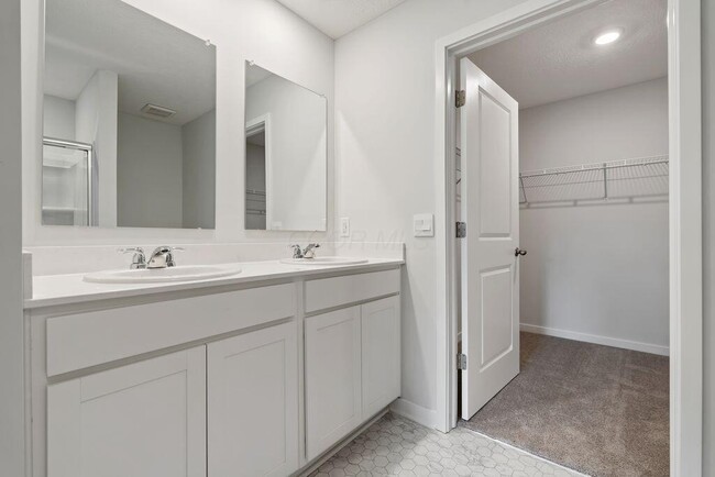 Building Photo - 414 Emily Dr