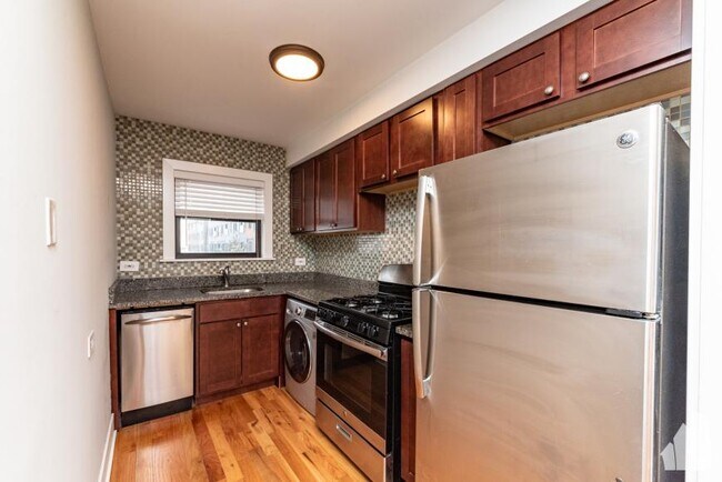 Building Photo - 0 bedroom in Highland Park IL 60035