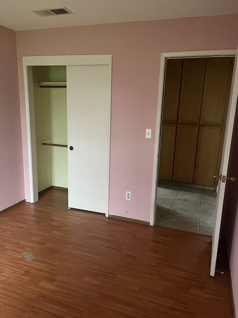 Building Photo - 2825 Woodland Ave