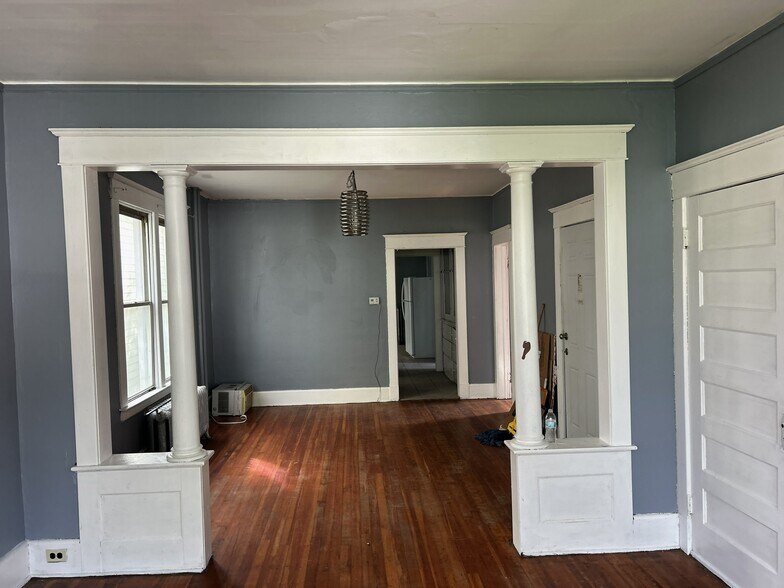 Building Photo - 254 Sheridan Ave