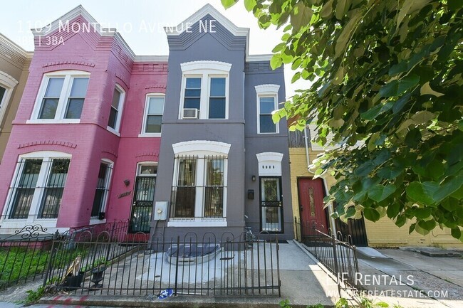 Primary Photo - H Street Corridor Expansive Entertaining 3...