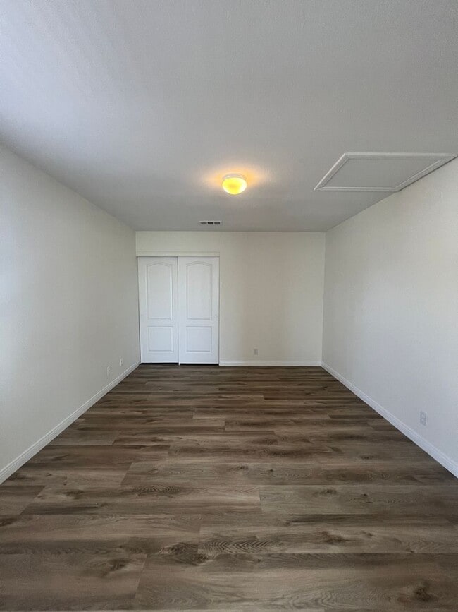 Building Photo - Gated 4 bedroom with a bonus room in Summe...