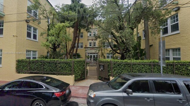 Primary Photo - 536 14th St