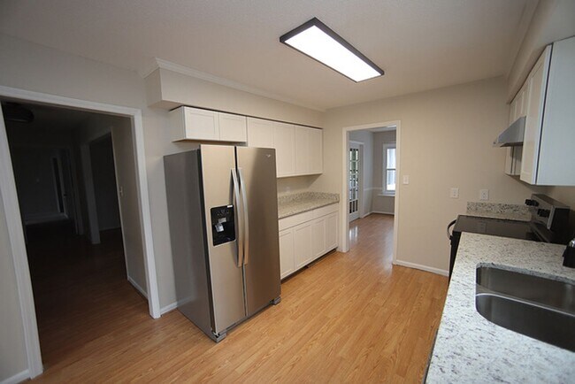 Building Photo - Renovated One Level Home in Fantastic North Raleigh Location!