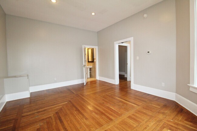 Building Photo - 205 Newman Ave