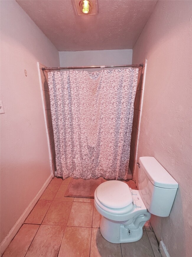 Building Photo - 2211 Mustang Springs Dr