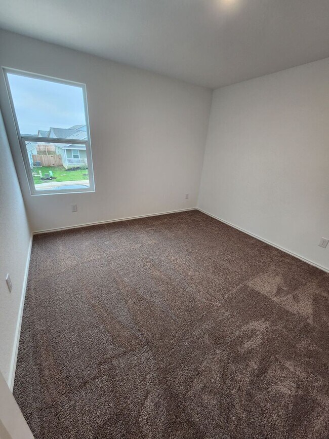 Building Photo - 4-bed, 2-bath gem in Hidden Trails- Bulverde TX- 4/2/2-6013 Companion Loop