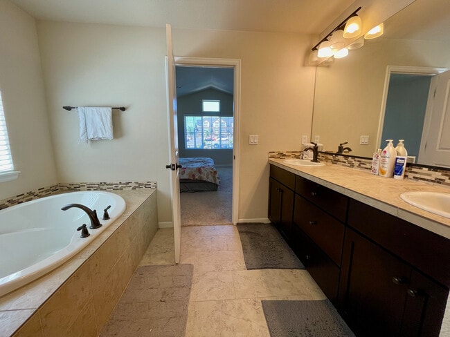 Building Photo - 15930 NW Brugger Rd