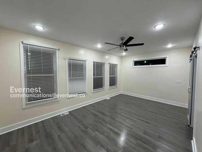 Building Photo - 516 New Bern Ave