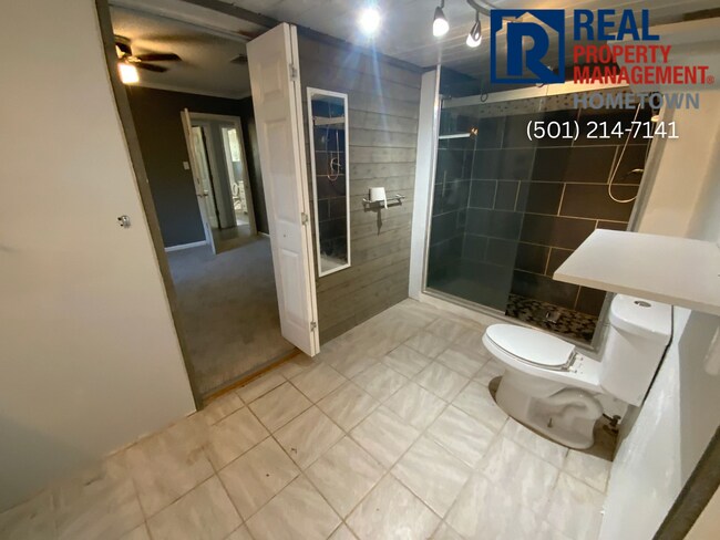 Building Photo - 4100 Driskill Dr