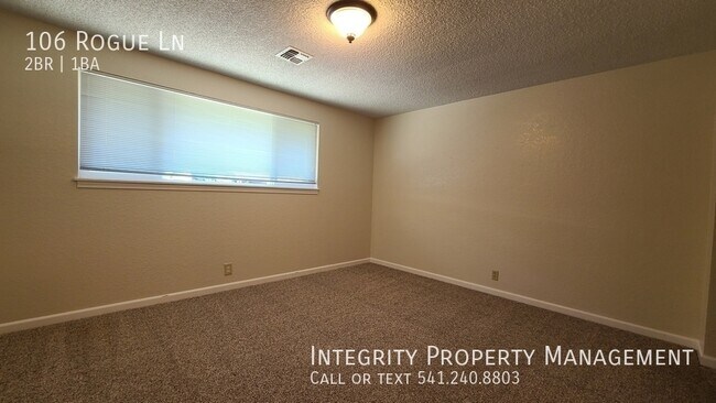 Building Photo - 106 Rogue Ln