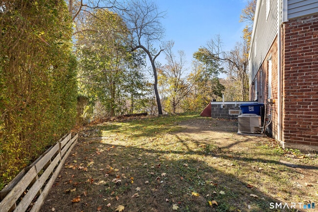 Building Photo - 273 High Ridge Dr