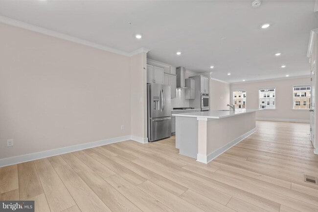 Building Photo - 502 Downswing Rd