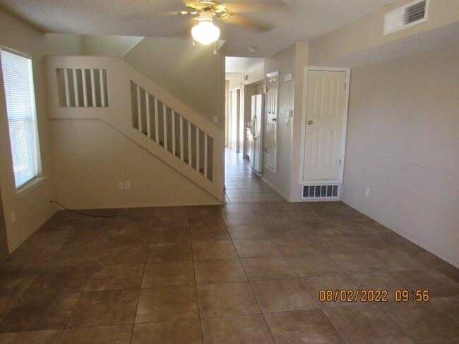 Building Photo - 1600 Hartsdale Dr