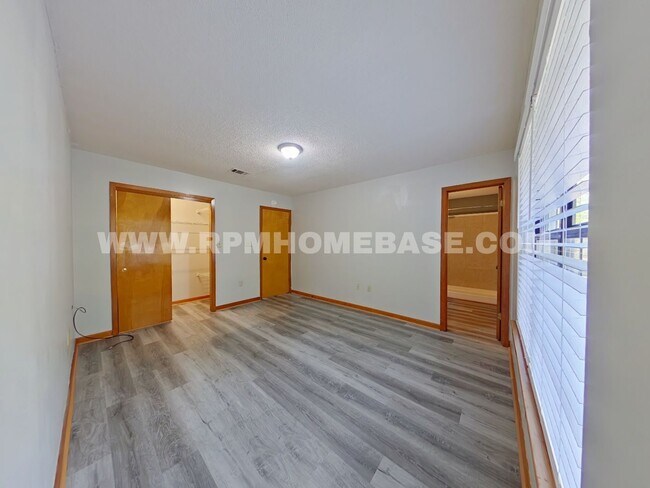 Building Photo - Move-In Special | Charming 3-Bedroom Corner Lot Home with Spacious Backyard and Convenient Location