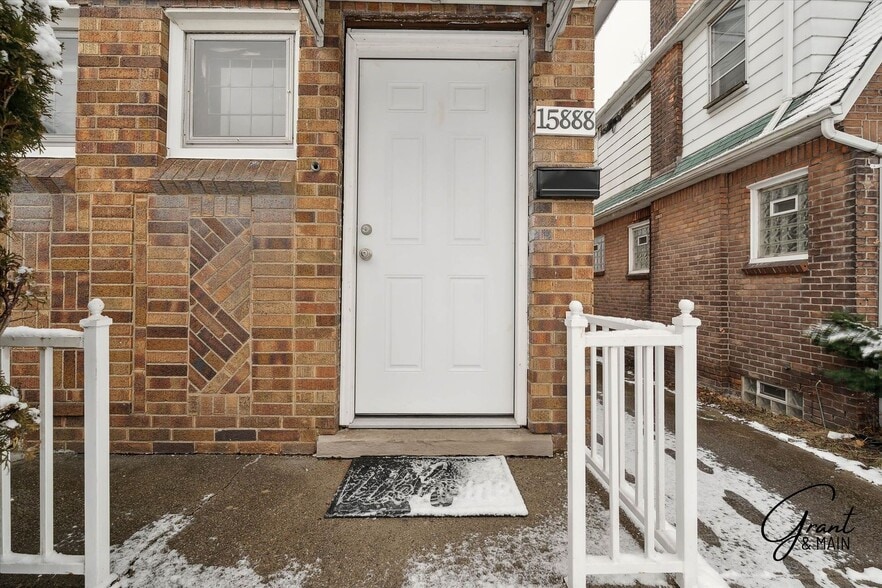 Building Photo - 15886/15888 Woodingham - Two Yutes Detroit Holdings LLC