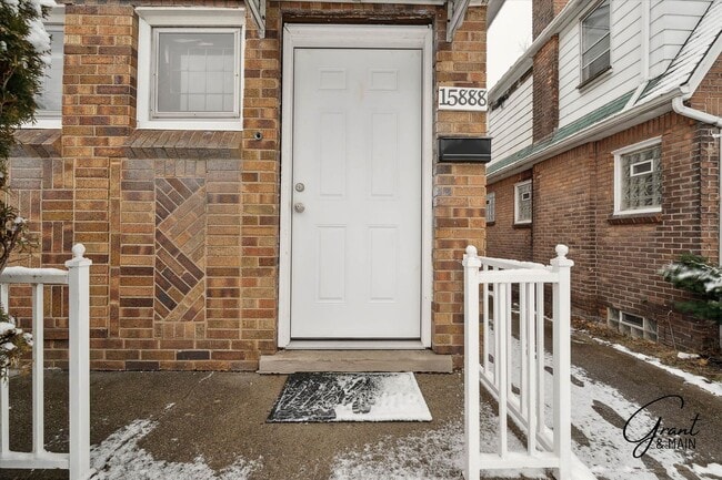 Building Photo - 15886/15888 Woodingham - Two Yutes Detroit Holdings LLC