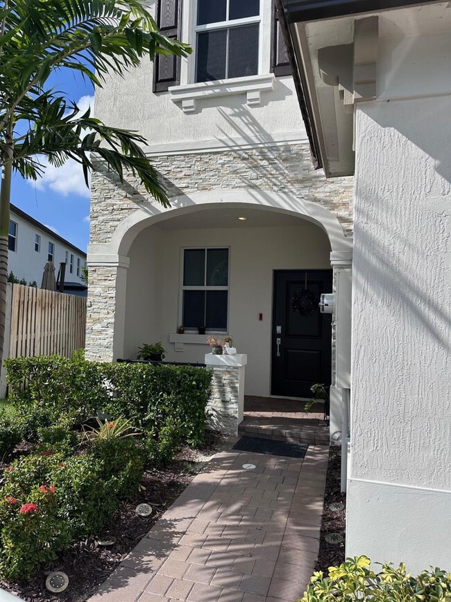 Building Photo - 12530 NW 22nd Pl