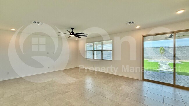 Building Photo - 24172 W Raymond St