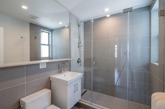 Building Photo - 15 Elko St