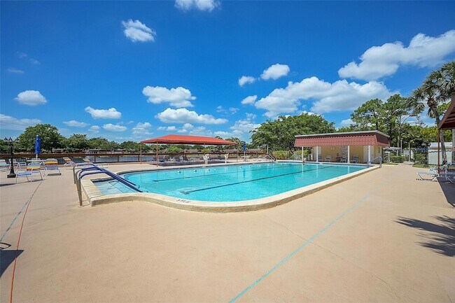 Building Photo - 724 Nantucket Cir