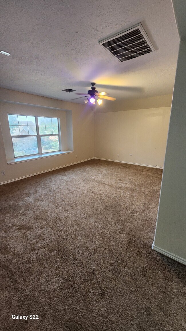 Building Photo - 4914 Trailing Clover Ct