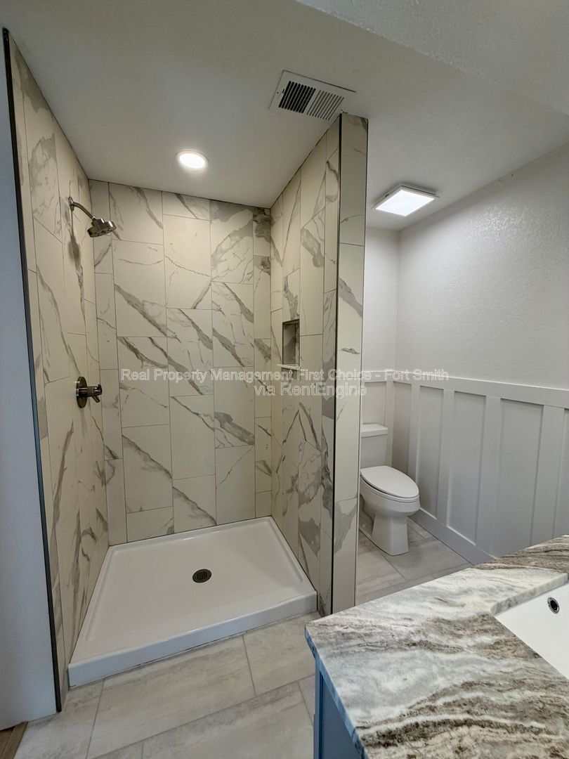 Building Photo - 10107 Old Mill Rd