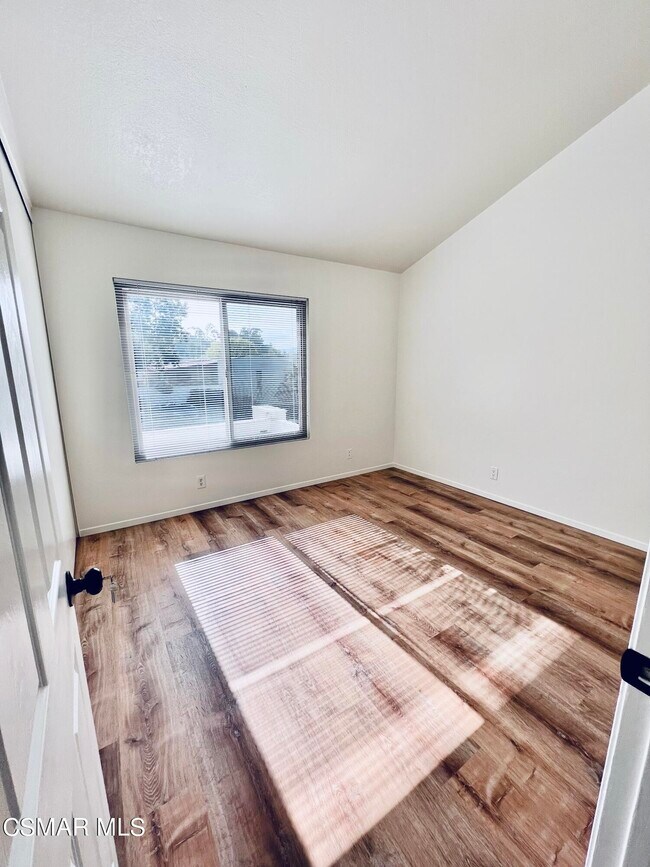 Building Photo - 937 Shadow Lake Dr
