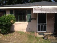 Building Photo - ***UPCOMING***1 Bedroom /  1 Bathroom DUPL...