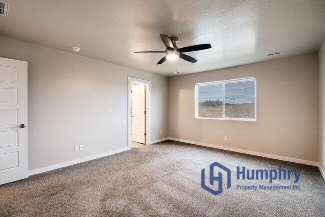 Building Photo - Beautiful home in South East Boise