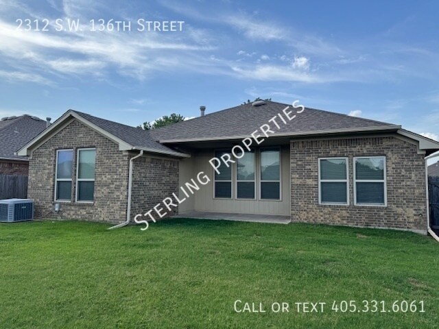 Building Photo - 2312 SW 136th St