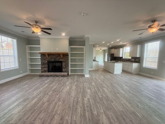 Building Photo - Waterfront Home on KY Lake