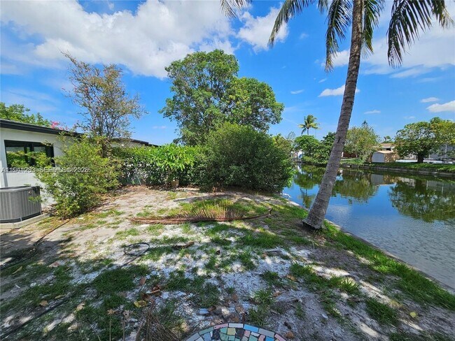 Building Photo - 7908 Granada Blvd