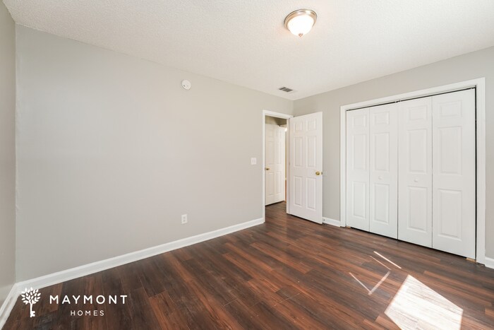 Building Photo - 155 Woodcrest Dr