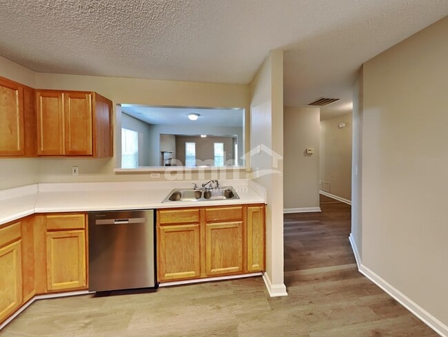 Building Photo - 4440 Grove Dr NW