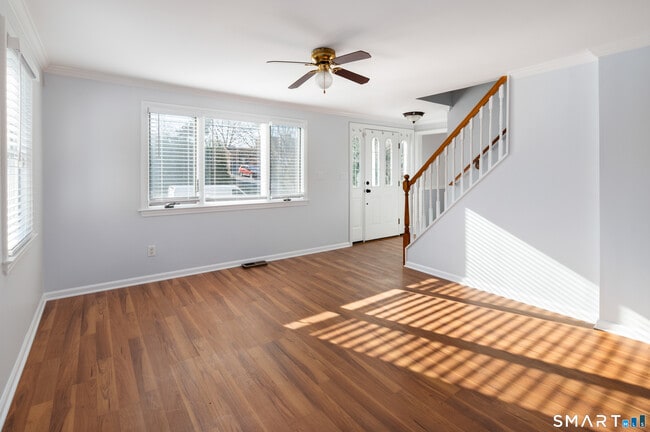 Building Photo - 37 Gaymoor Dr