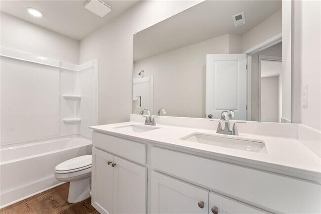 Building Photo - 1303 Farmers Loop