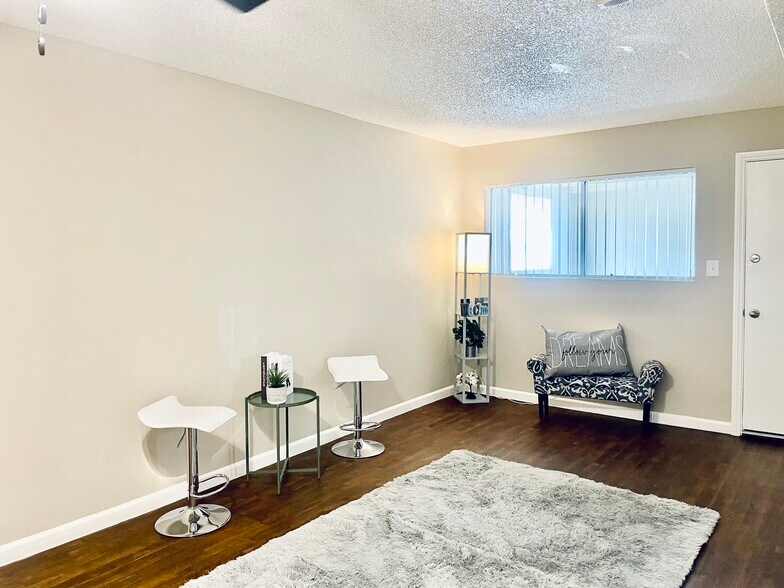 Ogden Villas 110 N 15th St Las Vegas NV 89101 Apartment Finder