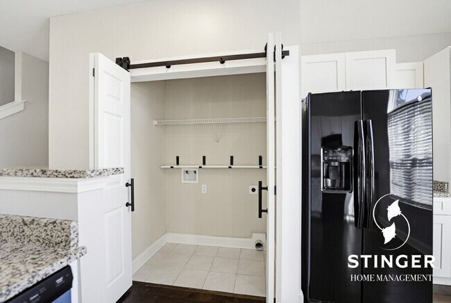 Building Photo - 379 Dante Cir