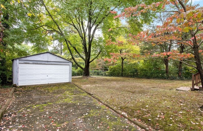 Building Photo - 1301 Orchard Rd