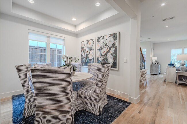 Building Photo - Open Concept custom build by Hudson Co in Highland Park!