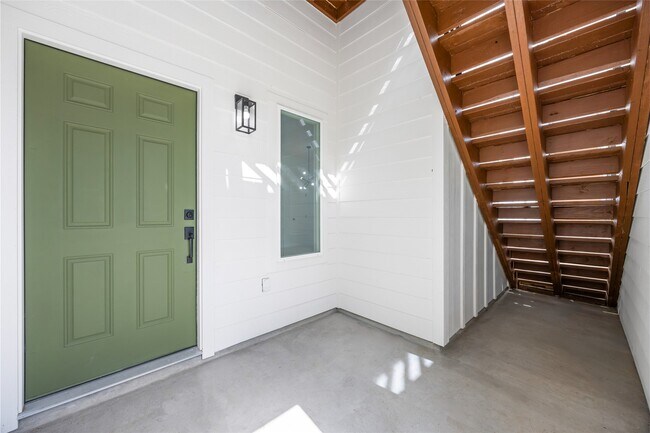 Building Photo - 9709 Pelsey St