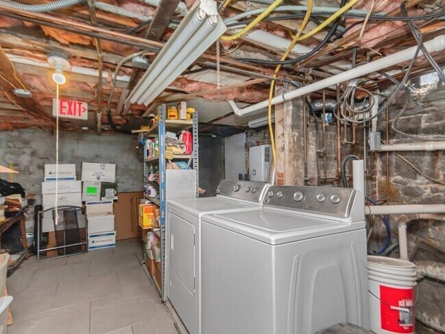 Building Photo - 247 Bunker Hill St