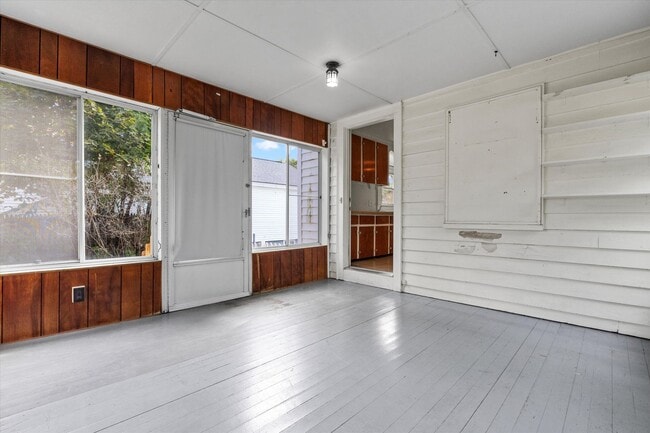 Building Photo - 59 Gove St