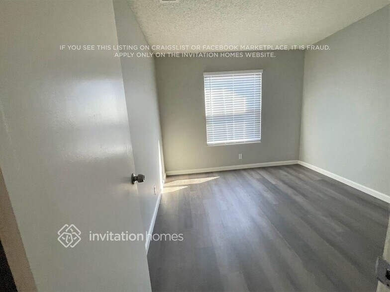 Building Photo - 223 Gypsum Dr