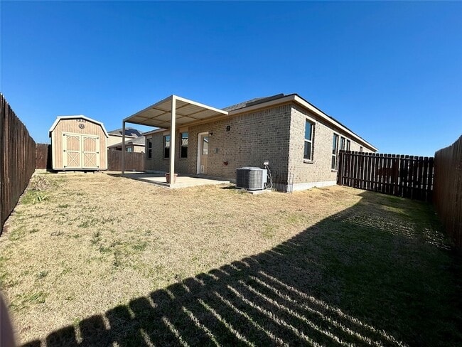 Building Photo - 3015 Watercrest Dr