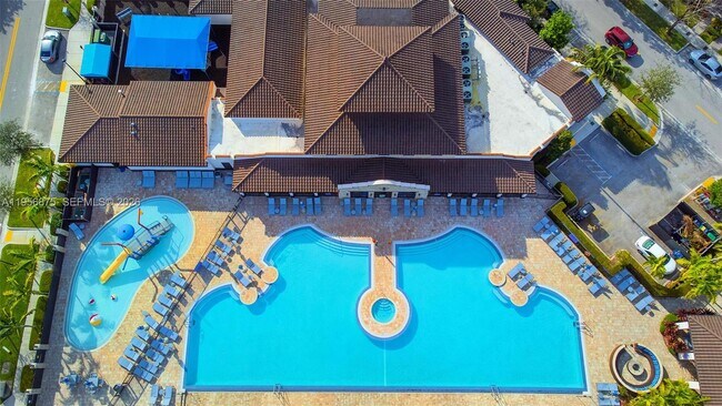 Building Photo - 9401 SW 171st Pl