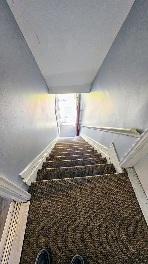 Building Photo - 3244 E 5th Ave