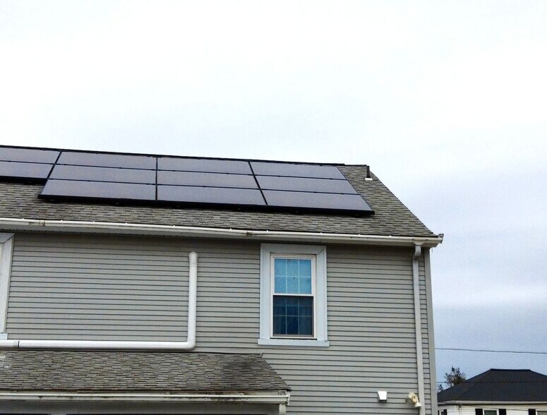 Building Photo - 80 Mauran St